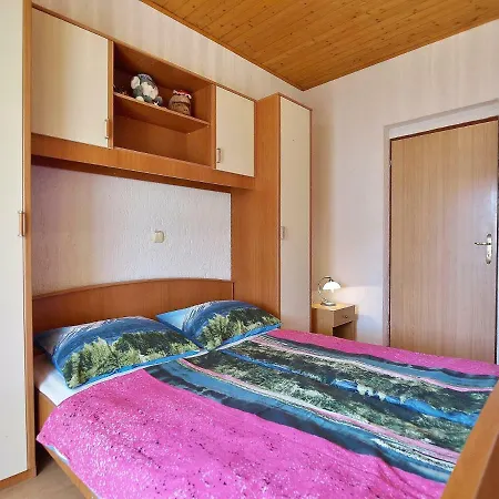 Danijela Apartman *